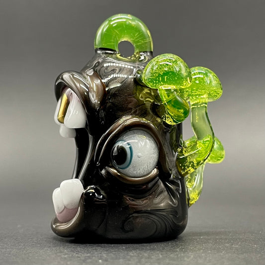 Screaming electrum glass pendant