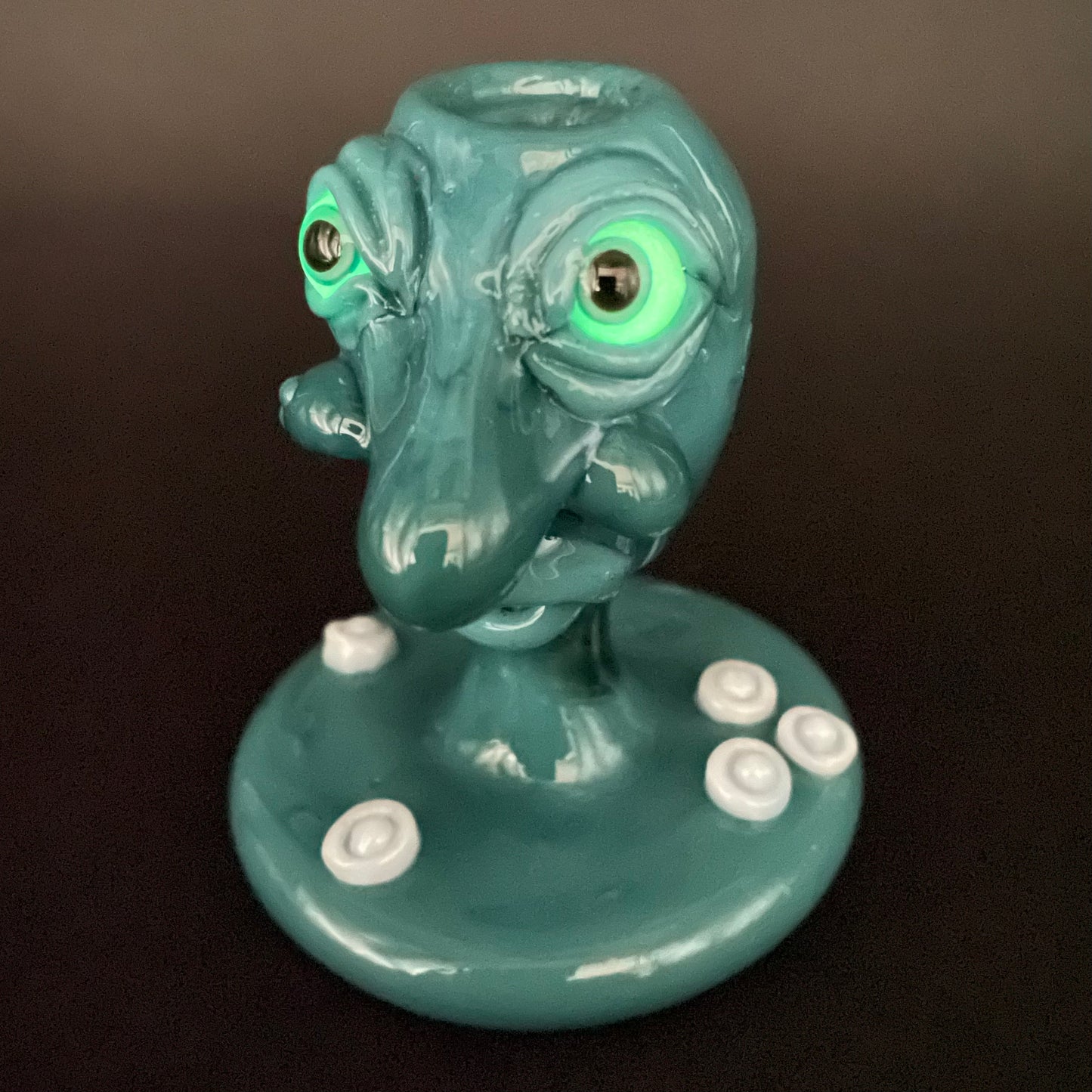 Shnozzle incense burner