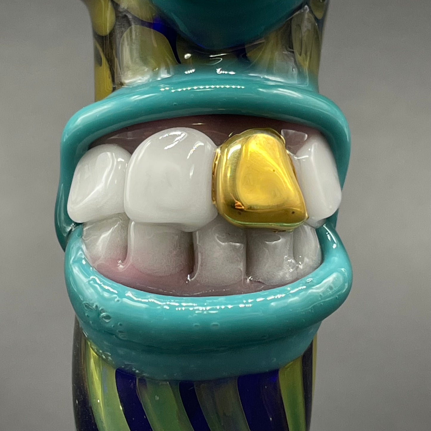Gold fumed cyclops Chillum