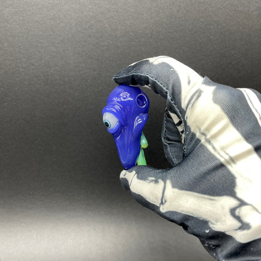 running nose glass pendant