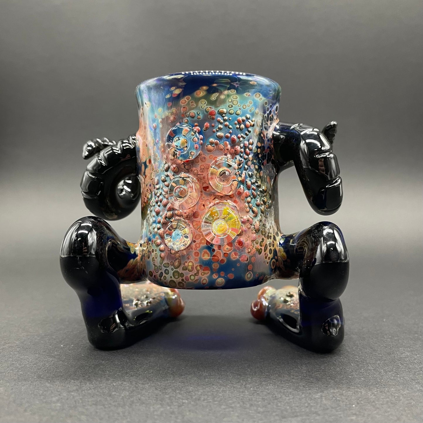 The Bearer of cups