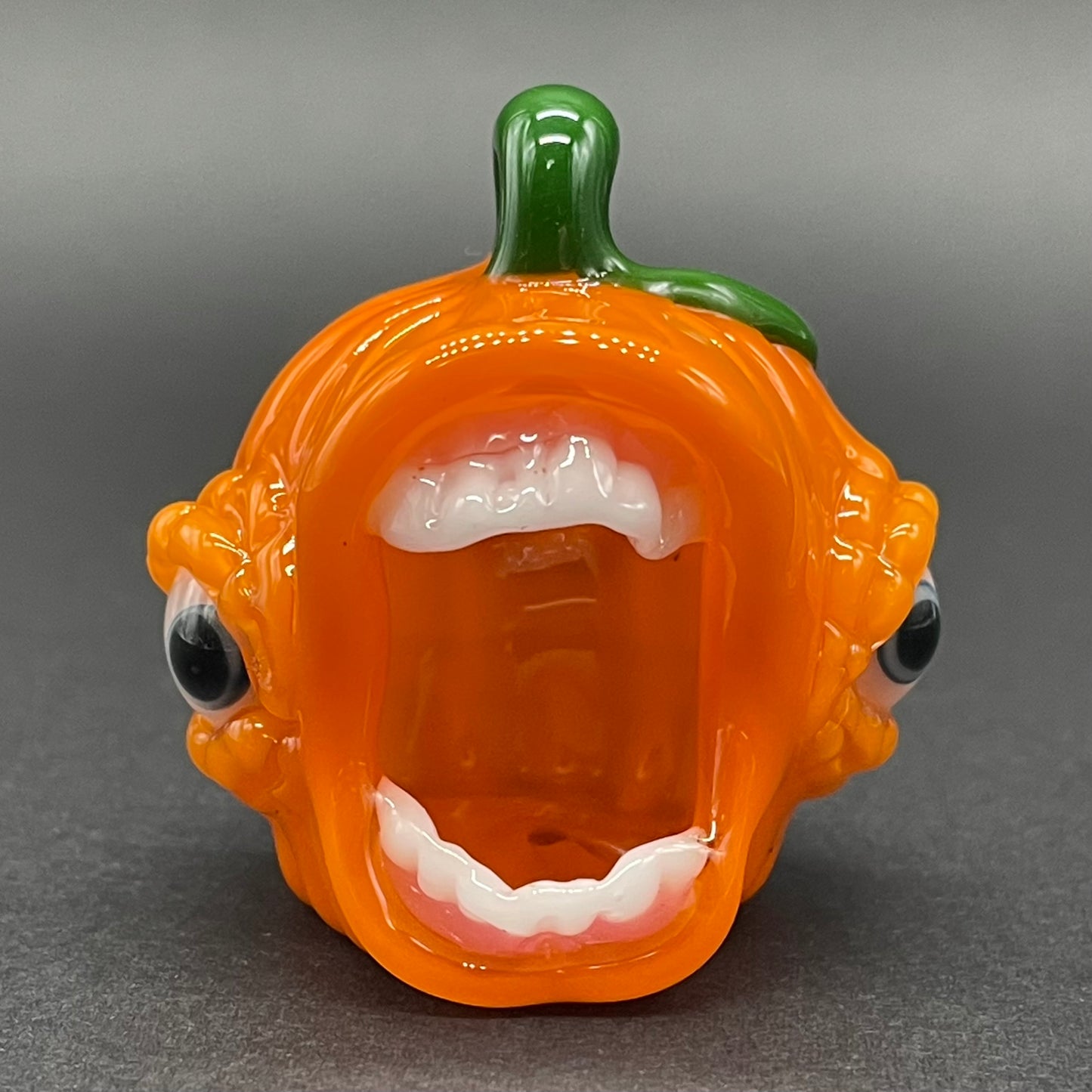 screaming jack-o’-lantern