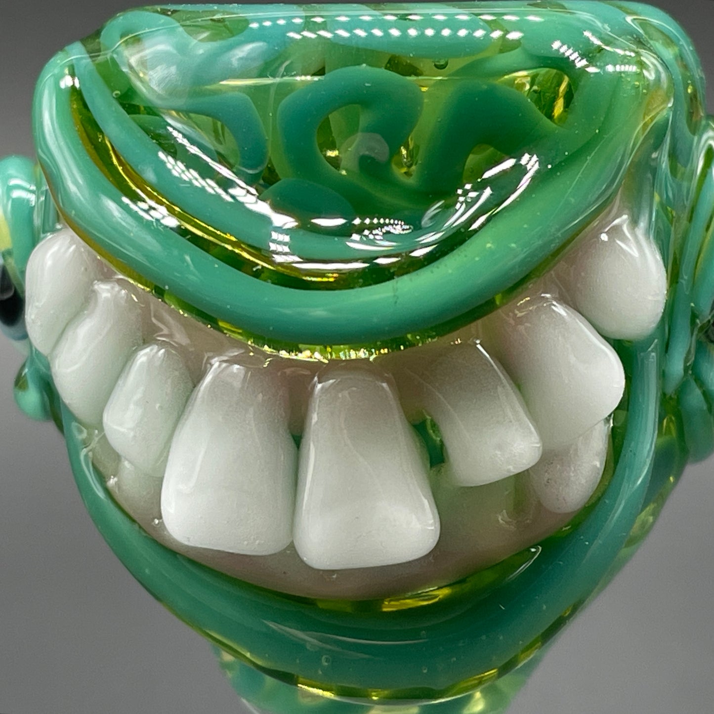 14mm uv smiley face slide