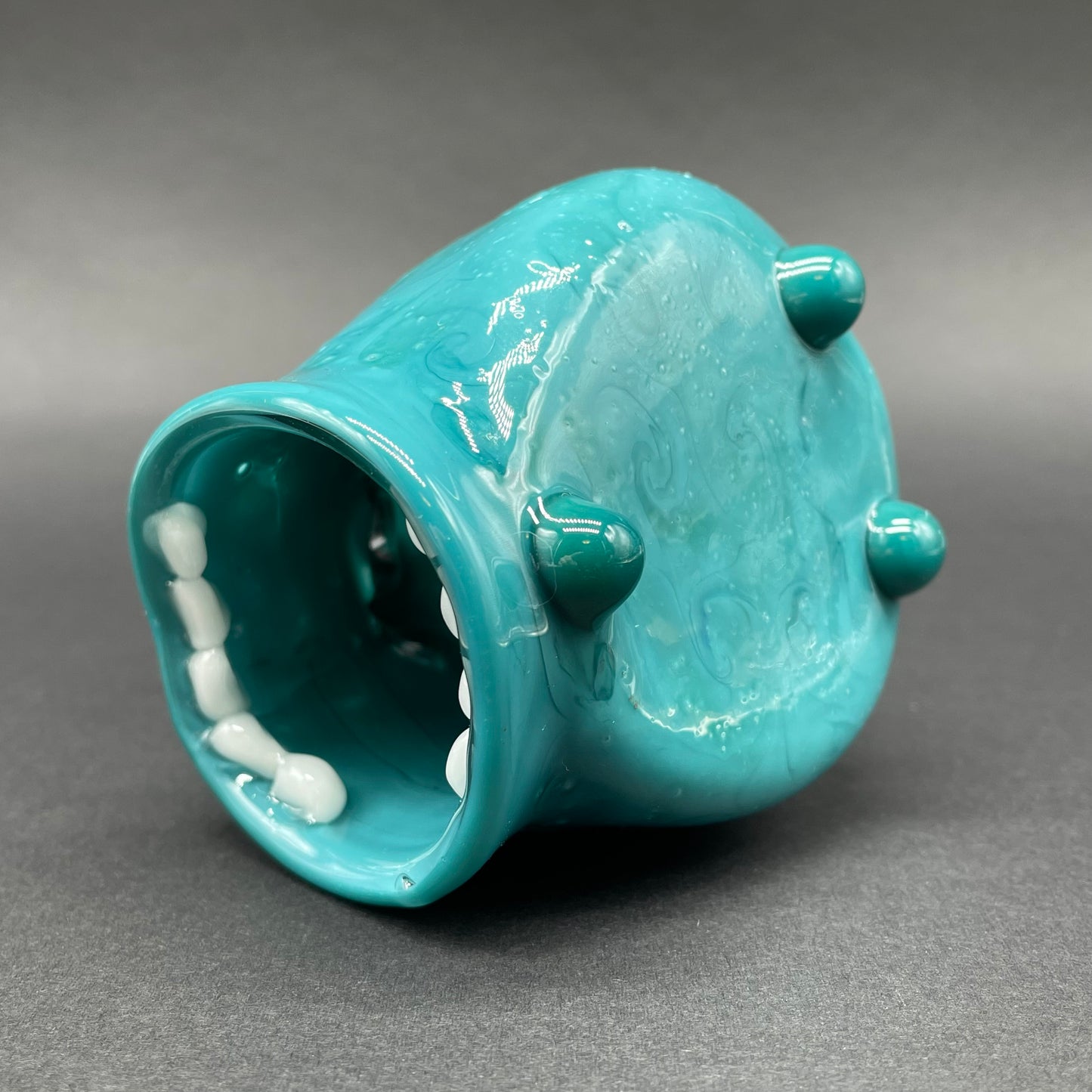 Screaming incense burner