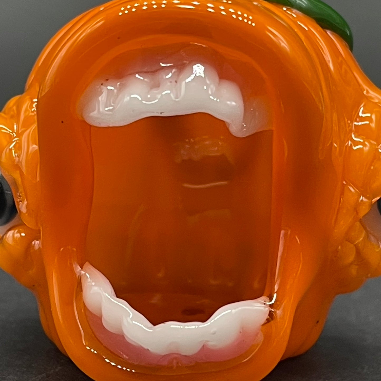 screaming jack-o’-lantern