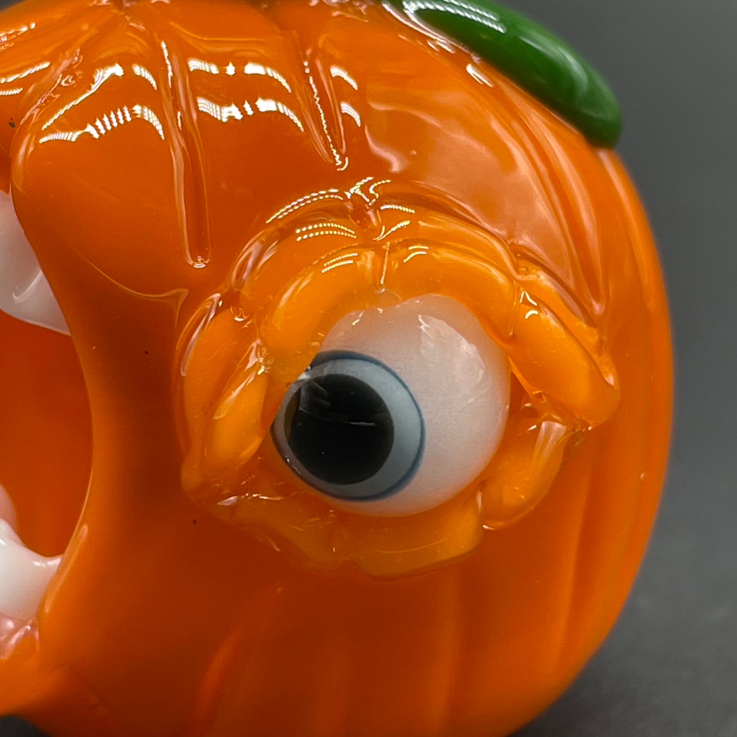 screaming jack-o’-lantern