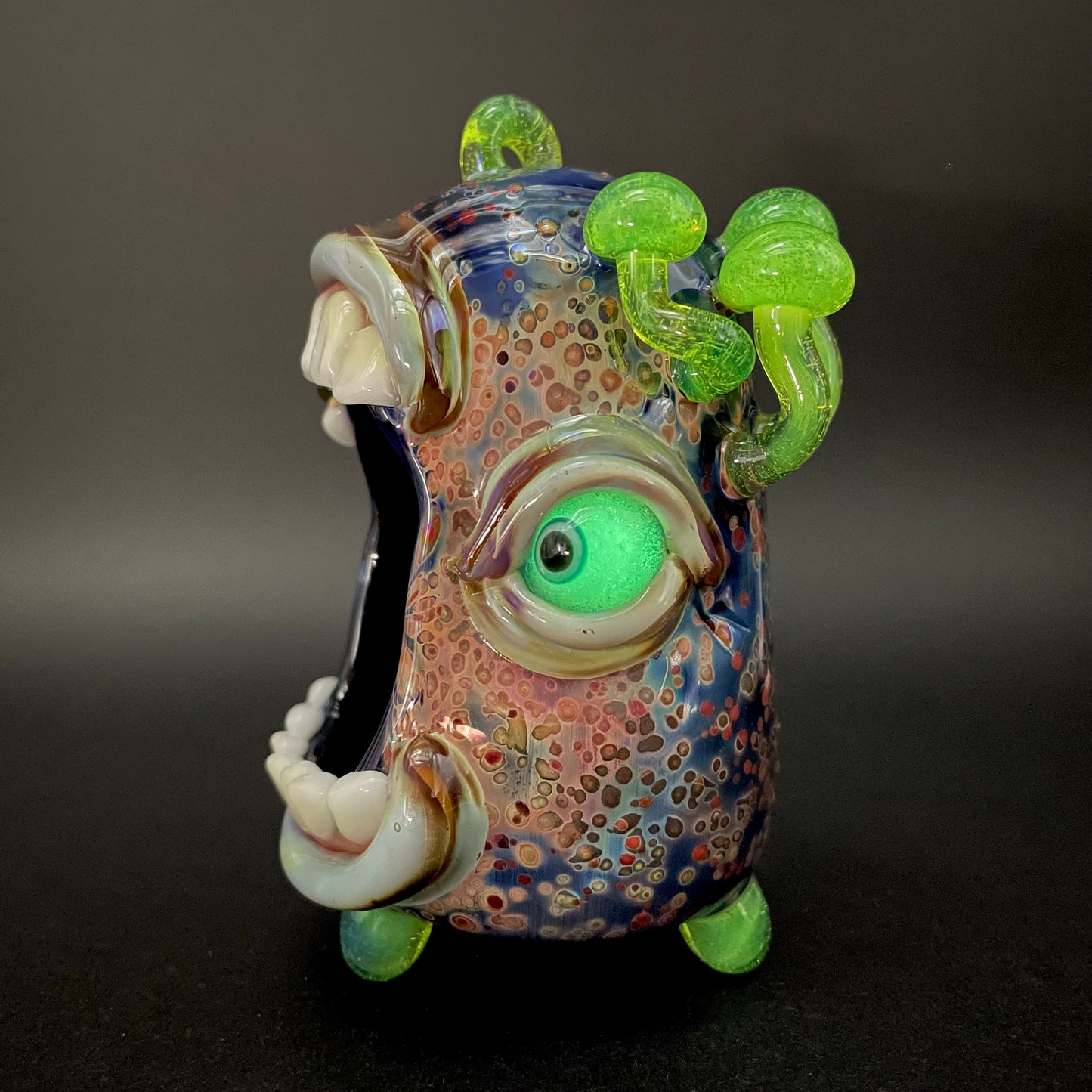 Screaming incense burner