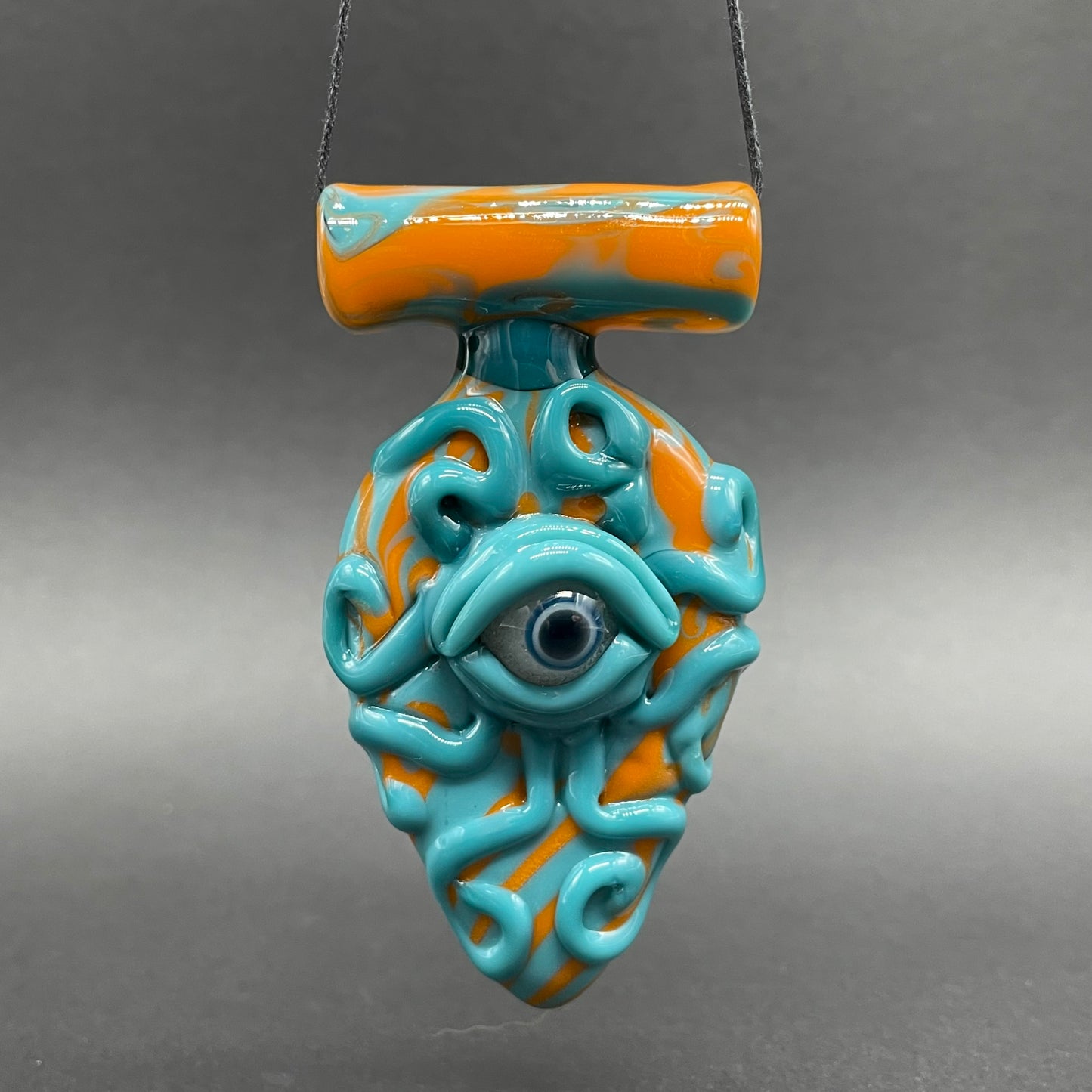 Oculus tentacle pendant