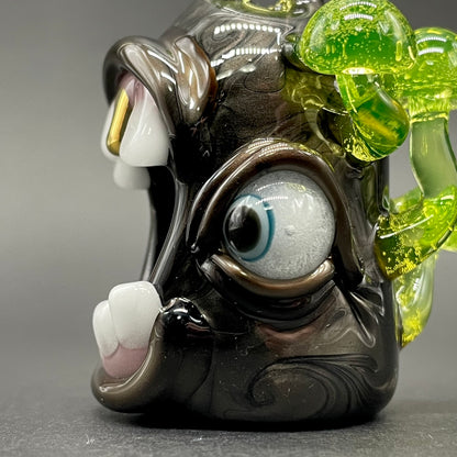 Screaming electrum glass pendant