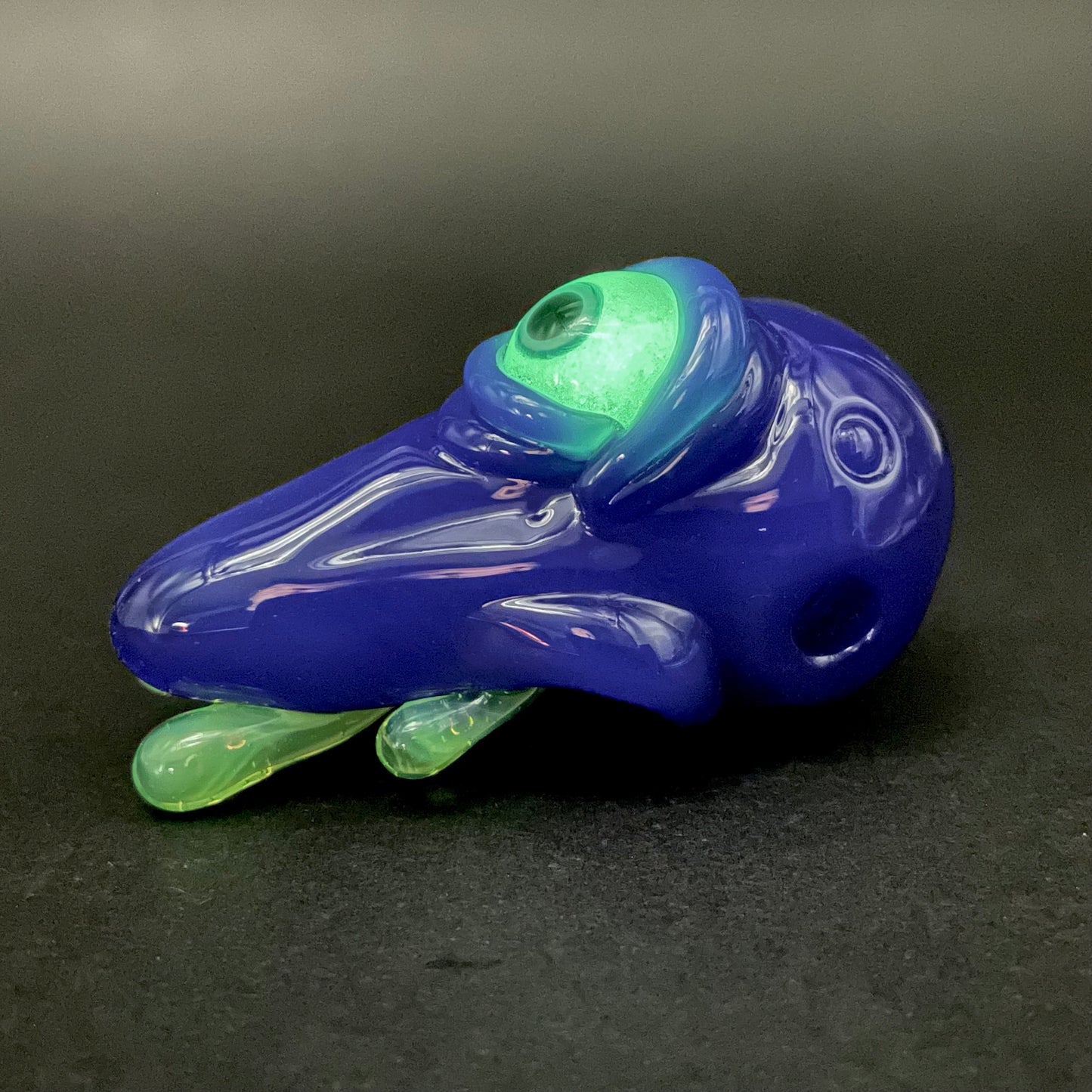 running nose glass pendant