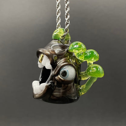 Screaming electrum glass pendant