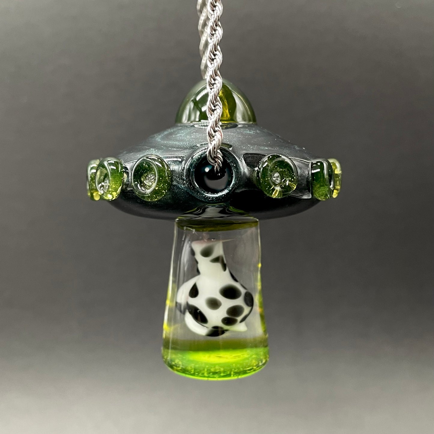 Alien abduction pendant (cow)