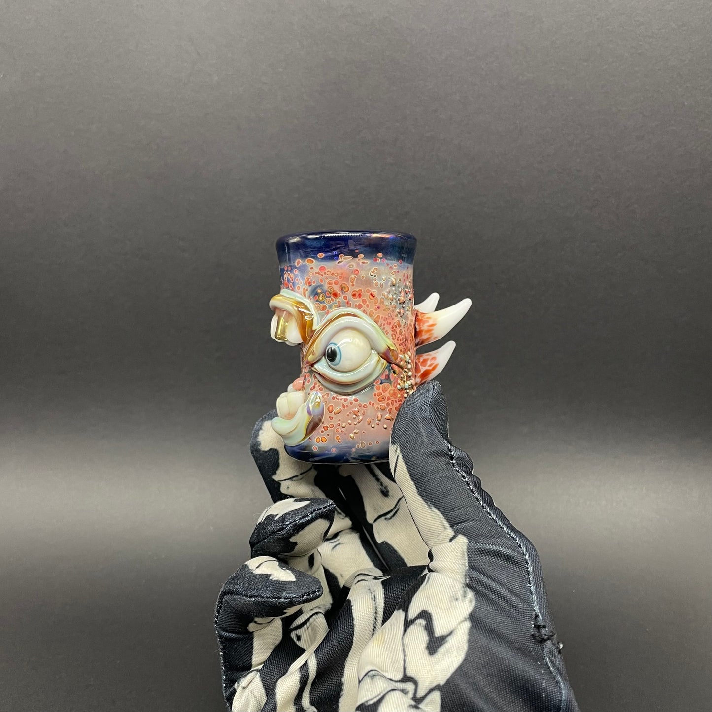 Screaming shot glass