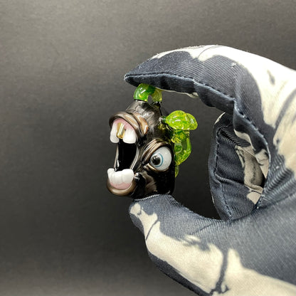 Screaming electrum glass pendant