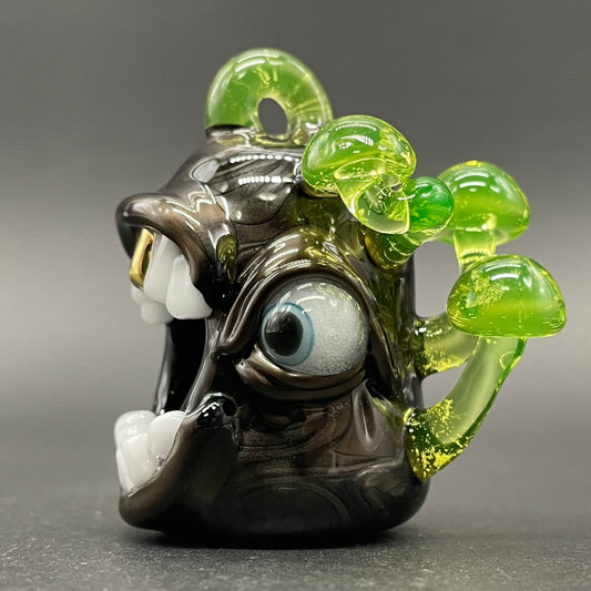 Screaming electrum glass pendant