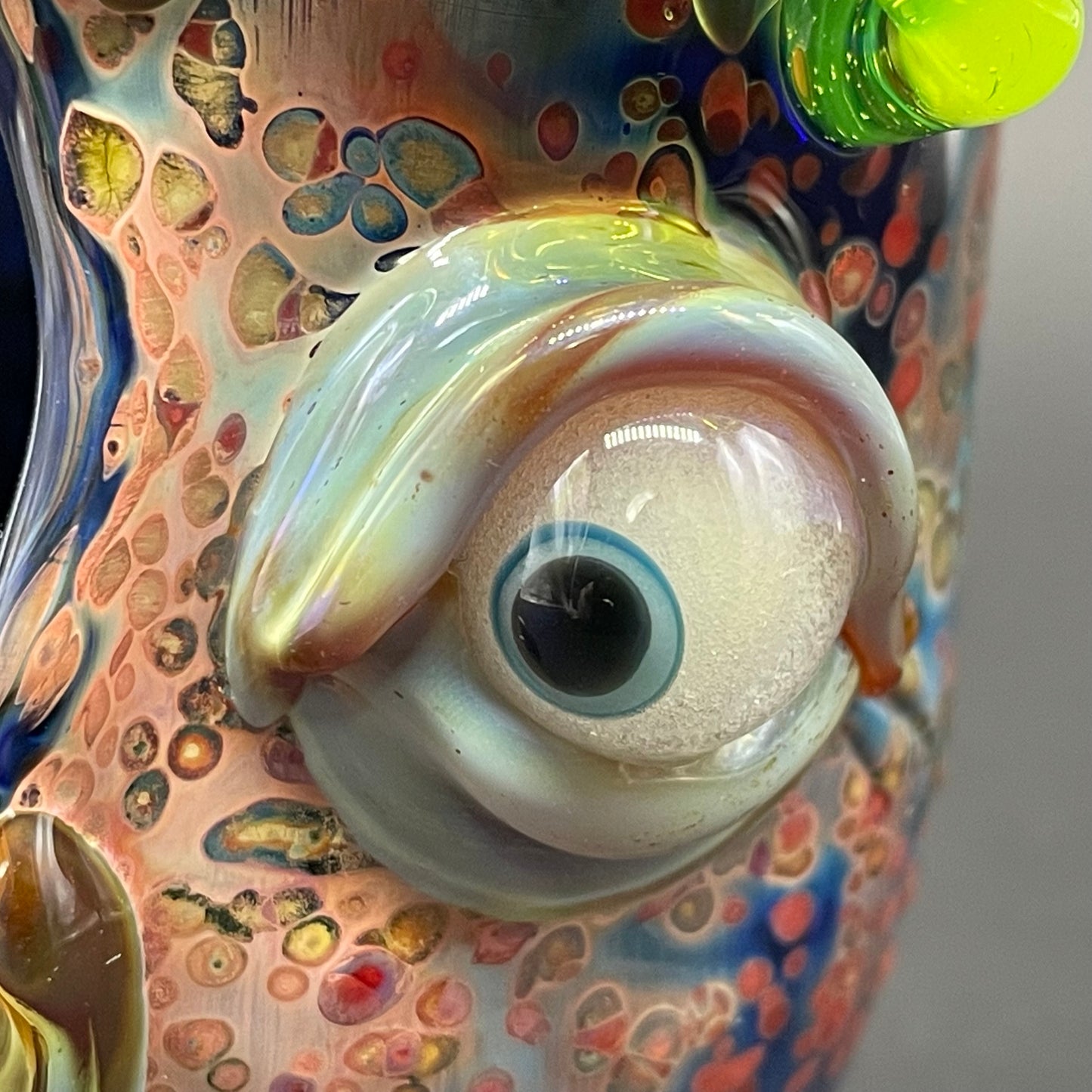 Screaming incense burner