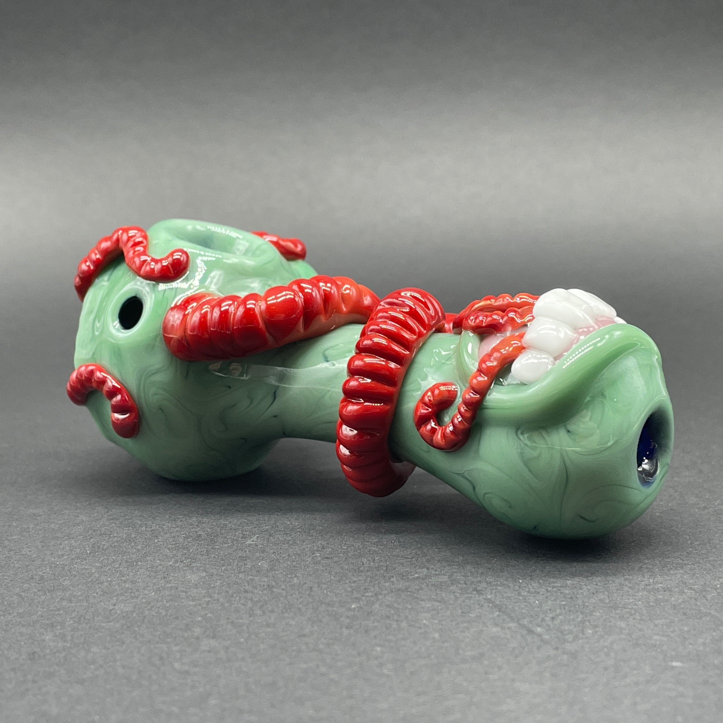 Worm food spoon