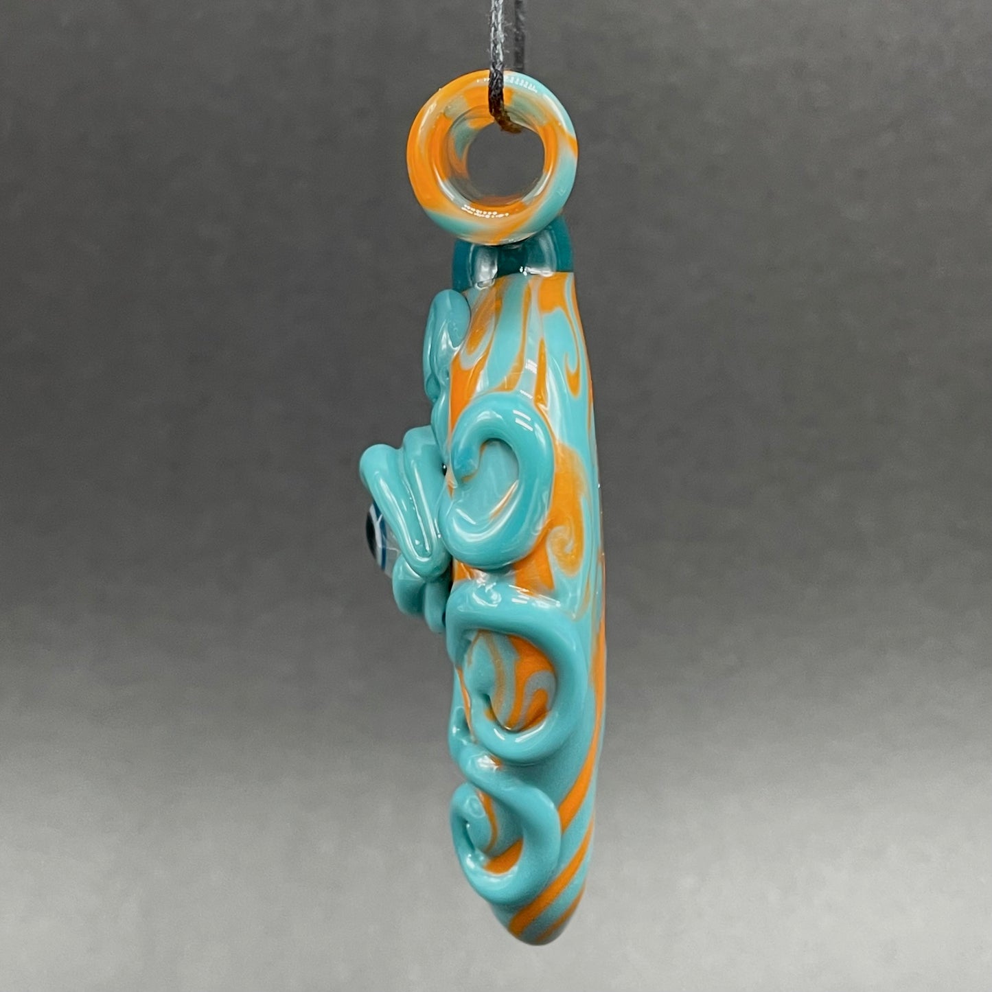 Oculus tentacle pendant
