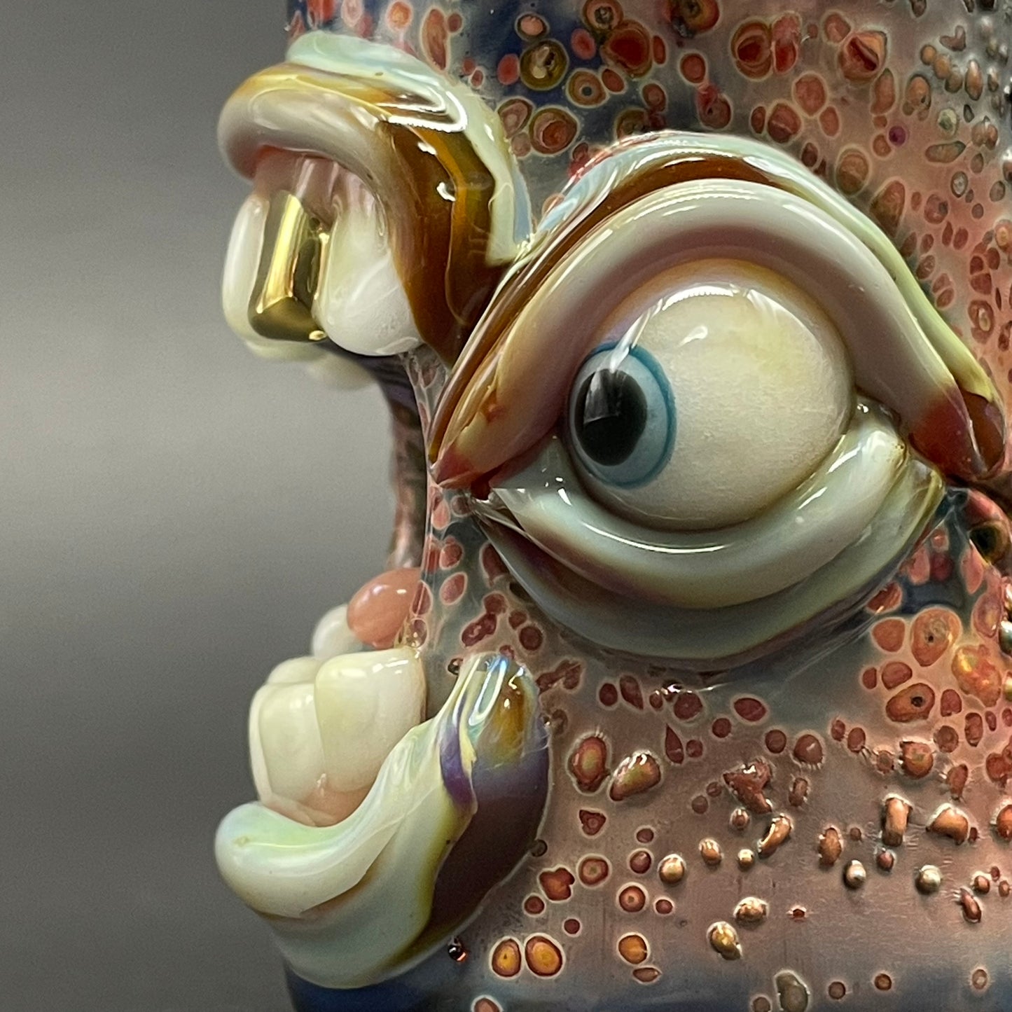 Screaming shot glass