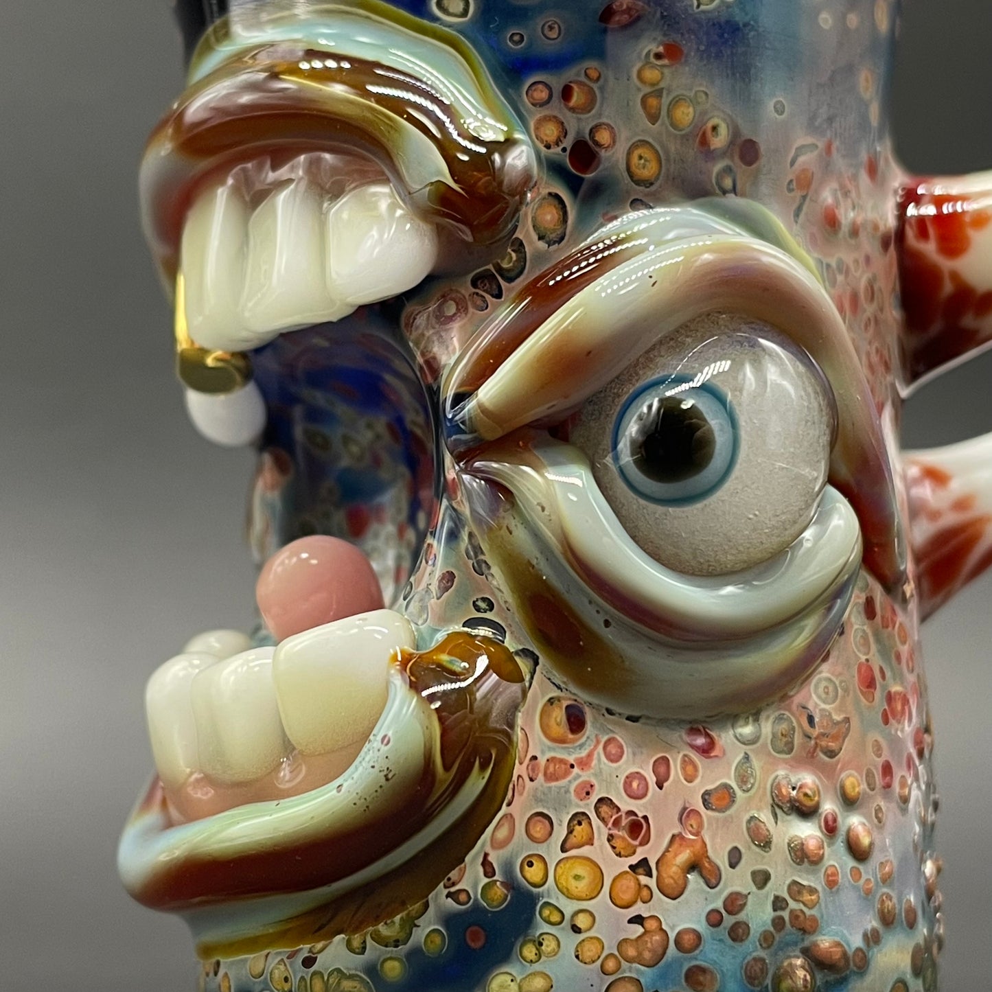 Screaming shot glass