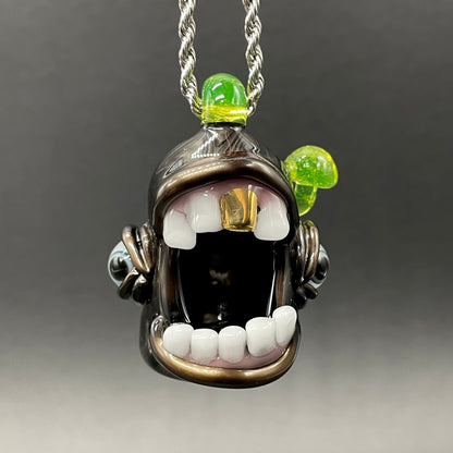 Screaming electrum glass pendant